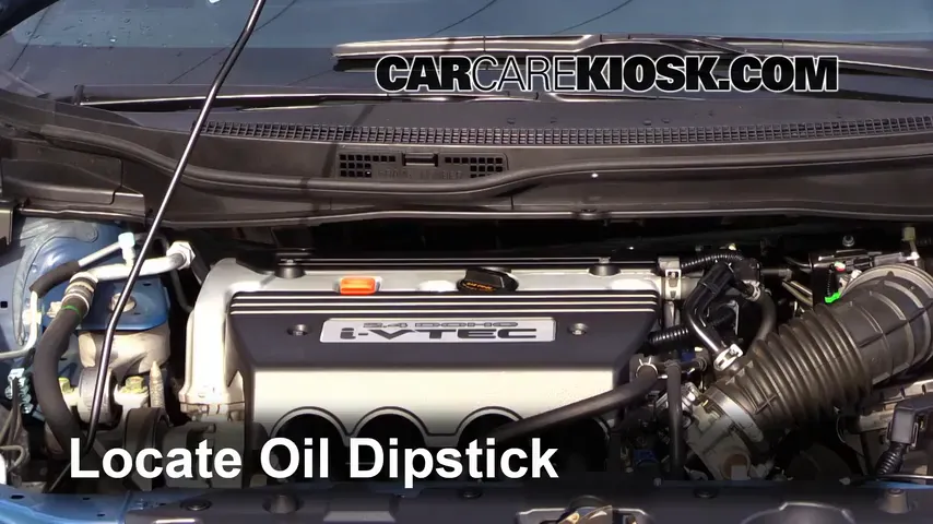 2013 Honda Civic Si 2.4L 4 Cyl. Sedan Oil Check Oil Level